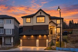148 Crestridge Terrace SW Calgary, AB T3B 6K5
