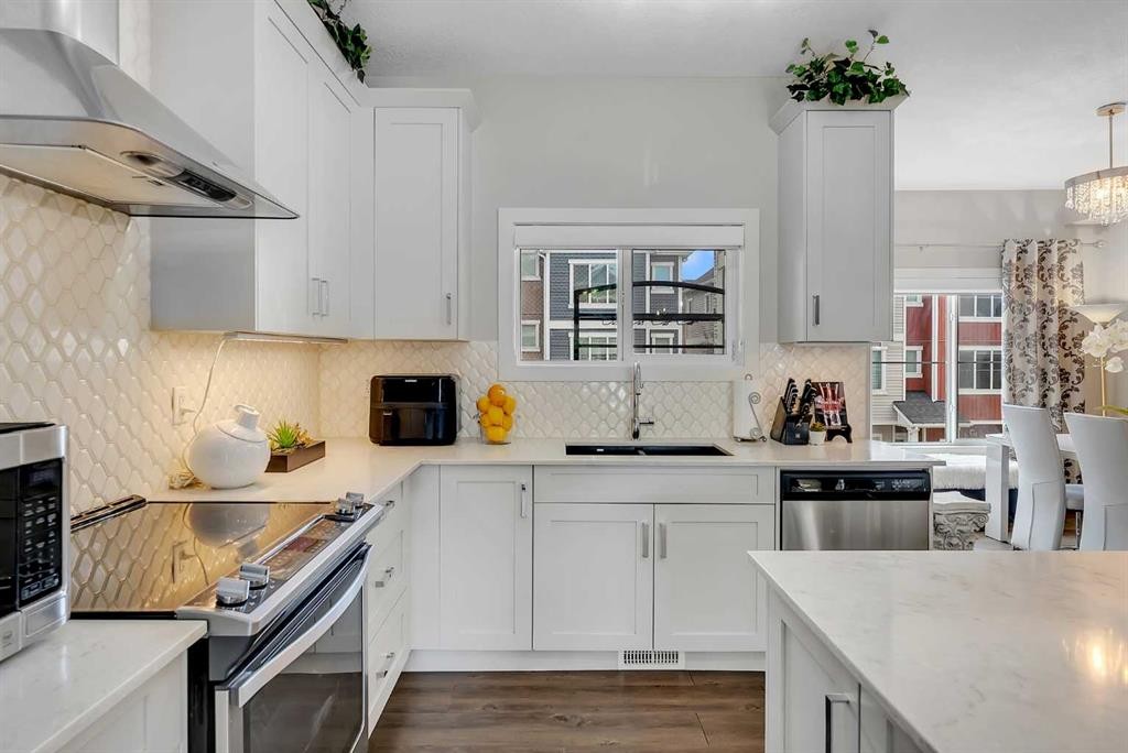 367 Nolancrest Heights Nw, Calgary, AB