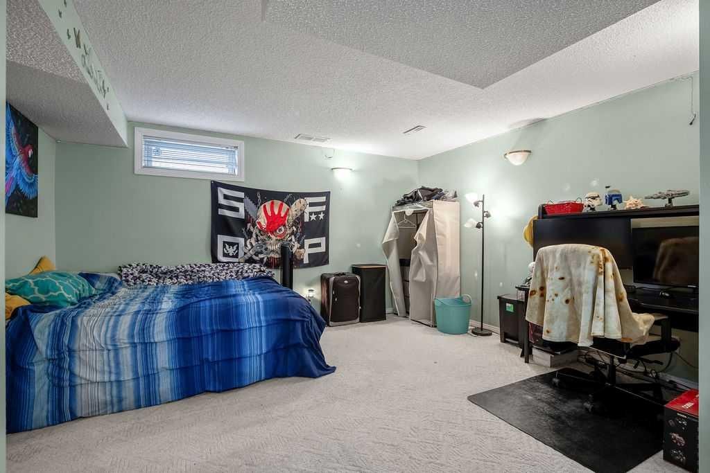 237 Mt Aberdeen Circle Se, Calgary, AB