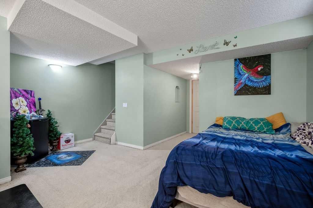 237 Mt Aberdeen Circle Se, Calgary, AB