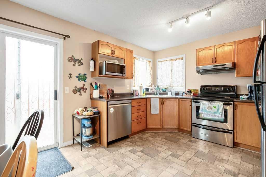 237 Mt Aberdeen Circle Se, Calgary, AB