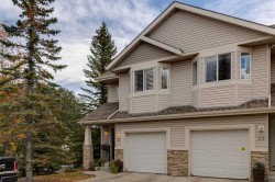 35 Royal Oak Gardens NW Calgary, AB T3G 5S5