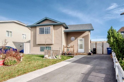 106 Elizabeth Way SE Airdrie, AB T4B 2H6