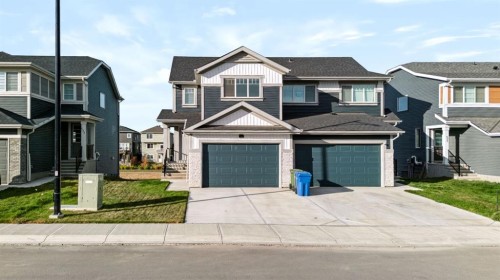 529 Chelsea Gardens  Chestermere, AB T1X 2V5