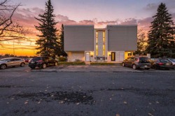 409-3500 Varsity Drive NW Calgary, AB T2L 1Y3