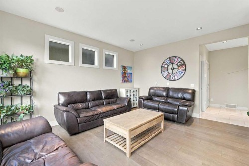 1727 Westmount Road Nw, Calgary, AB 