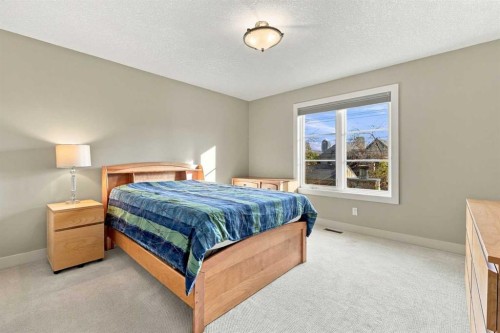 1727 Westmount Road Nw, Calgary, AB 