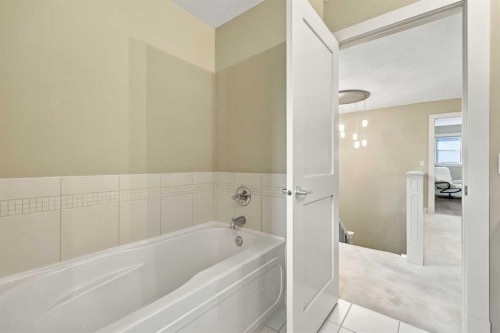 1727 Westmount Road Nw, Calgary, AB 