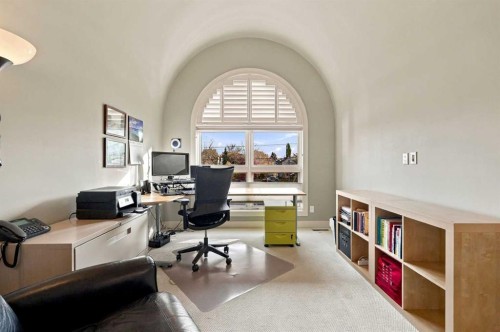 1727 Westmount Road Nw, Calgary, AB 