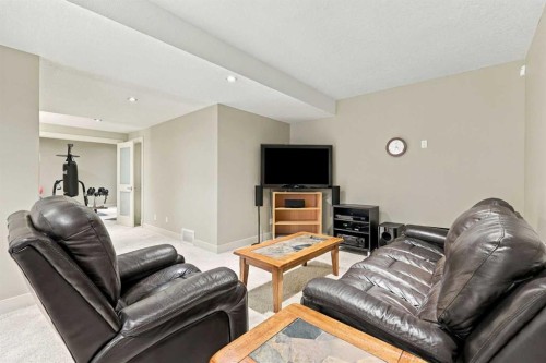 1727 Westmount Road Nw, Calgary, AB 