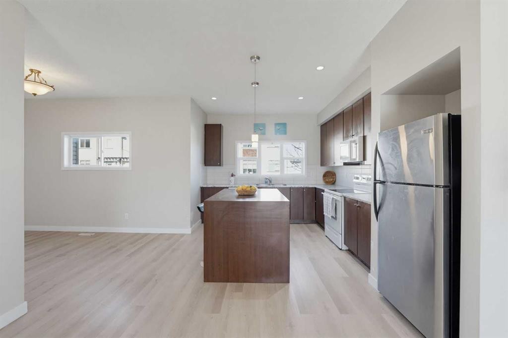 48 Copperstone Cove Se, Calgary, AB