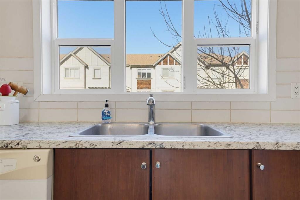 48 Copperstone Cove Se, Calgary, AB