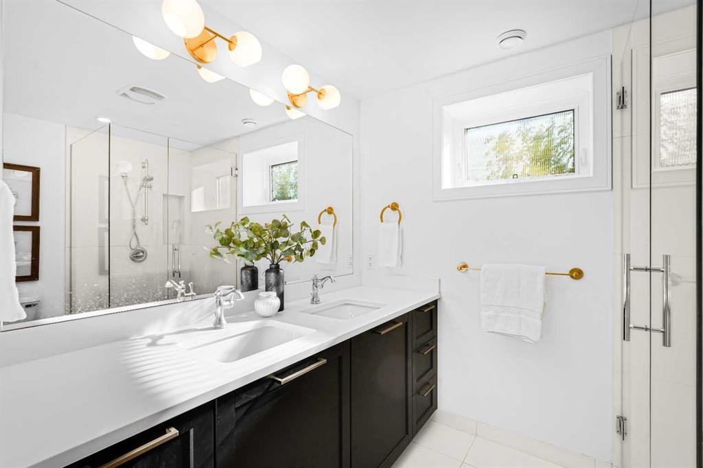 738 24 Avenue Se, Calgary, AB