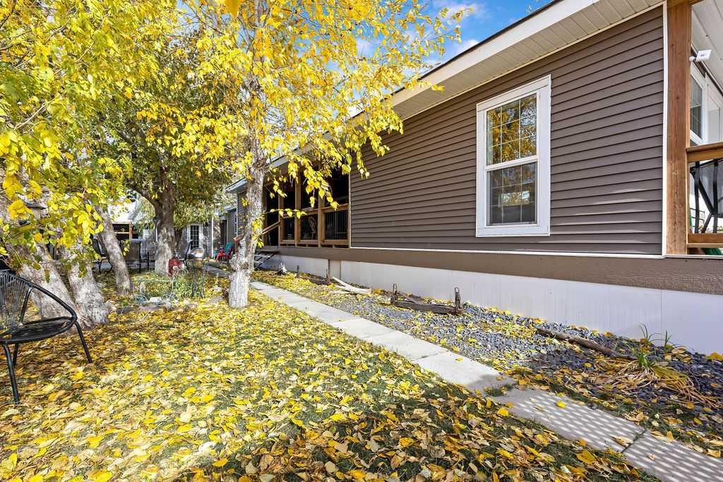 9 Walsh Bay, Acme, AB