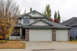 63 Sierra Madre Crescent SW Calgary, AB T3H 3M4