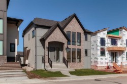 119 Greenwich Heath NW Calgary, AB T3B 5P1