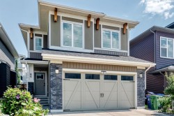 86 Carringvue Manor NWCalgary, AB T3P 1L7