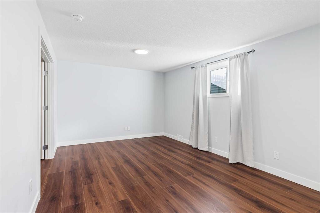 440 Lynnover Way Se, Calgary, AB