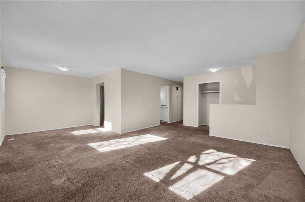 32 Whitman Crescent Ne, Calgary, AB