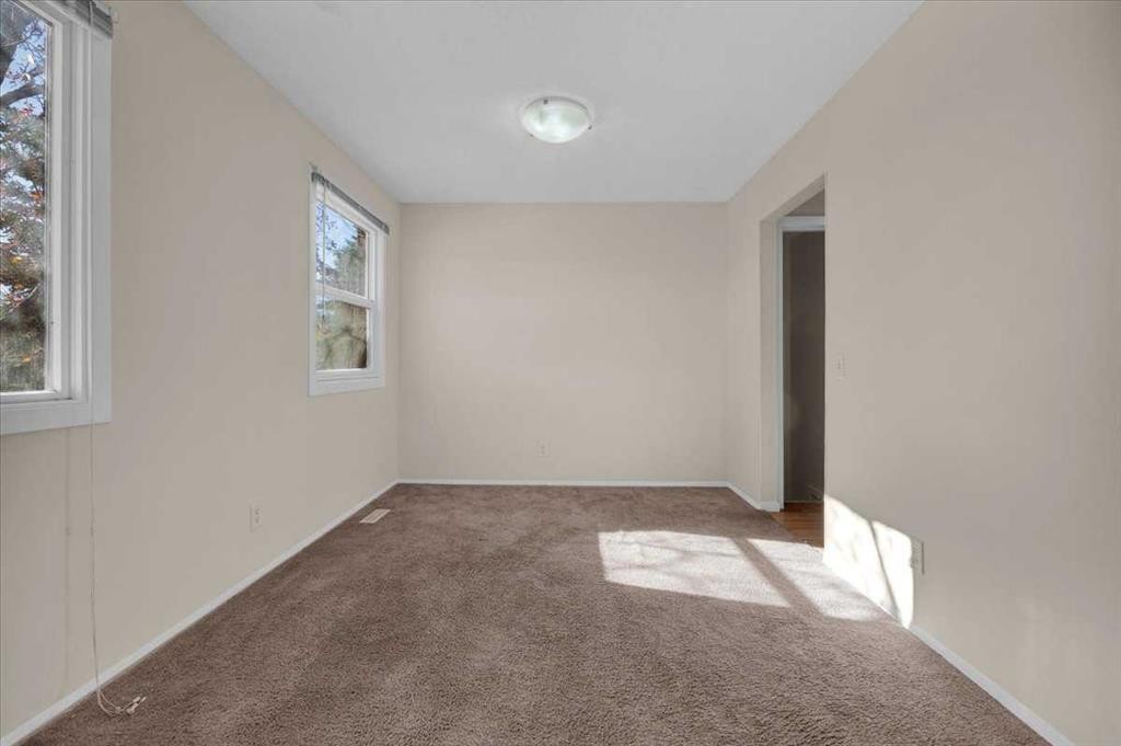 32 Whitman Crescent Ne, Calgary, AB