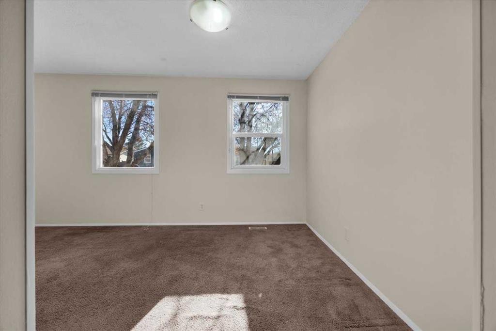 32 Whitman Crescent Ne, Calgary, AB