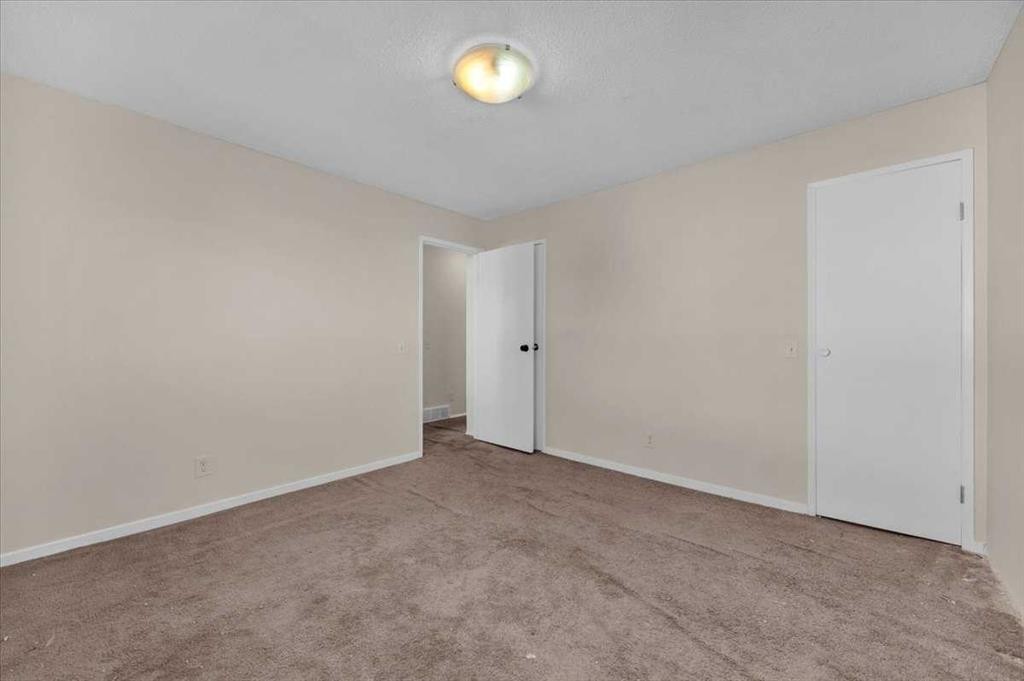 32 Whitman Crescent Ne, Calgary, AB