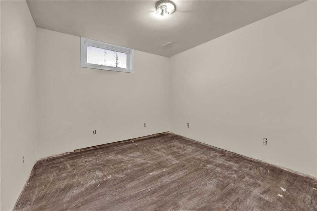 32 Whitman Crescent Ne, Calgary, AB