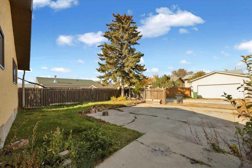 32 Whitman Crescent Ne, Calgary, AB