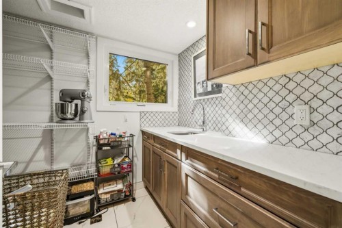 340 Pump Hill Gardens Sw, Calgary, AB 