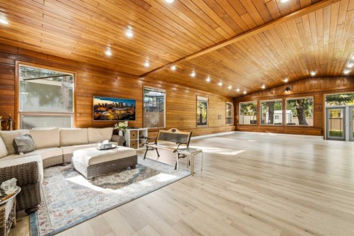 340 Pump Hill Gardens Sw, Calgary, AB 