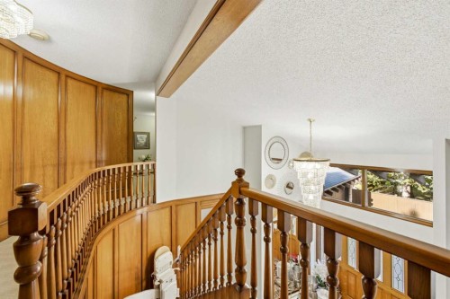340 Pump Hill Gardens Sw, Calgary, AB 