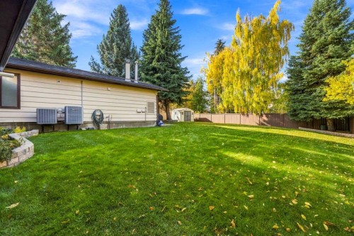340 Pump Hill Gardens Sw, Calgary, AB 