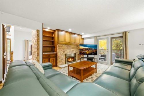 340 Pump Hill Gardens Sw, Calgary, AB 