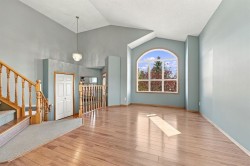 184 Hidden Circle NW Calgary, AB T3A 5G8