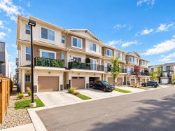 912 Sage Hill Grove NW Calgary, AB T3R 2A2