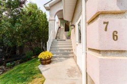 76 Sierra Morena Green SW Calgary, AB T3H 3E5