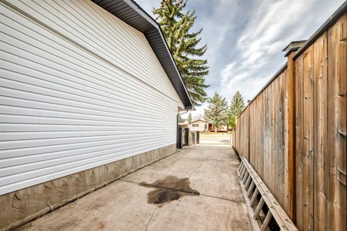 3320 60 Street Ne, Calgary, AB 