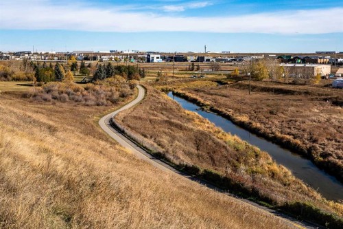 20 Blackthorn Place Ne, Calgary, AB 