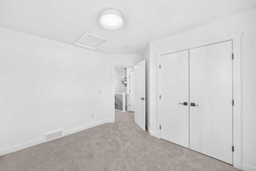 4607 17 Avenue Nw, Calgary, AB 
