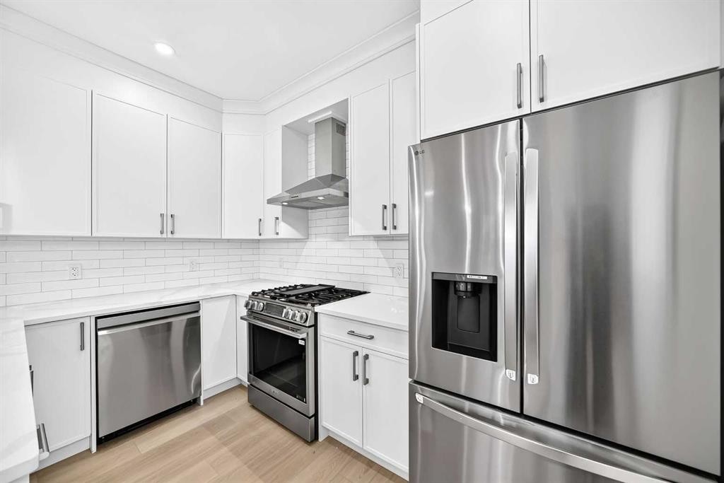 4607 17 Avenue Nw, Calgary, AB