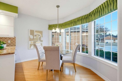 11 Prominence Point Sw, Calgary, AB 
