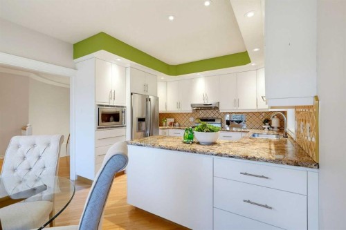 11 Prominence Point Sw, Calgary, AB 