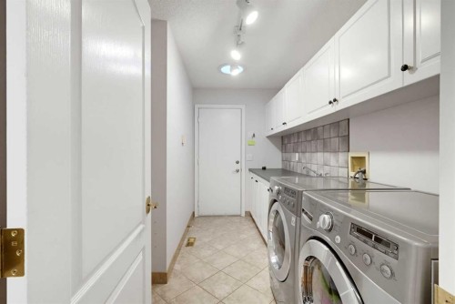 11 Prominence Point Sw, Calgary, AB 