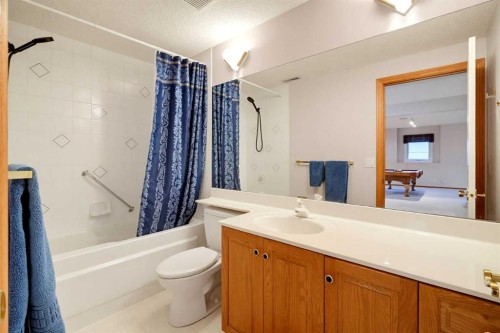 11 Prominence Point Sw, Calgary, AB 