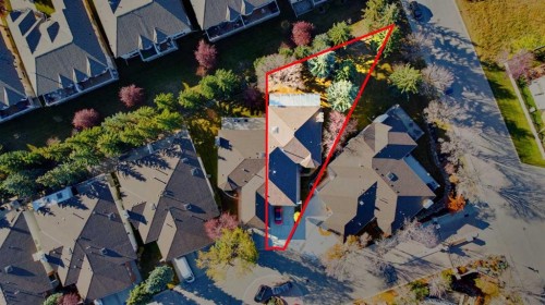11 Prominence Point Sw, Calgary, AB 