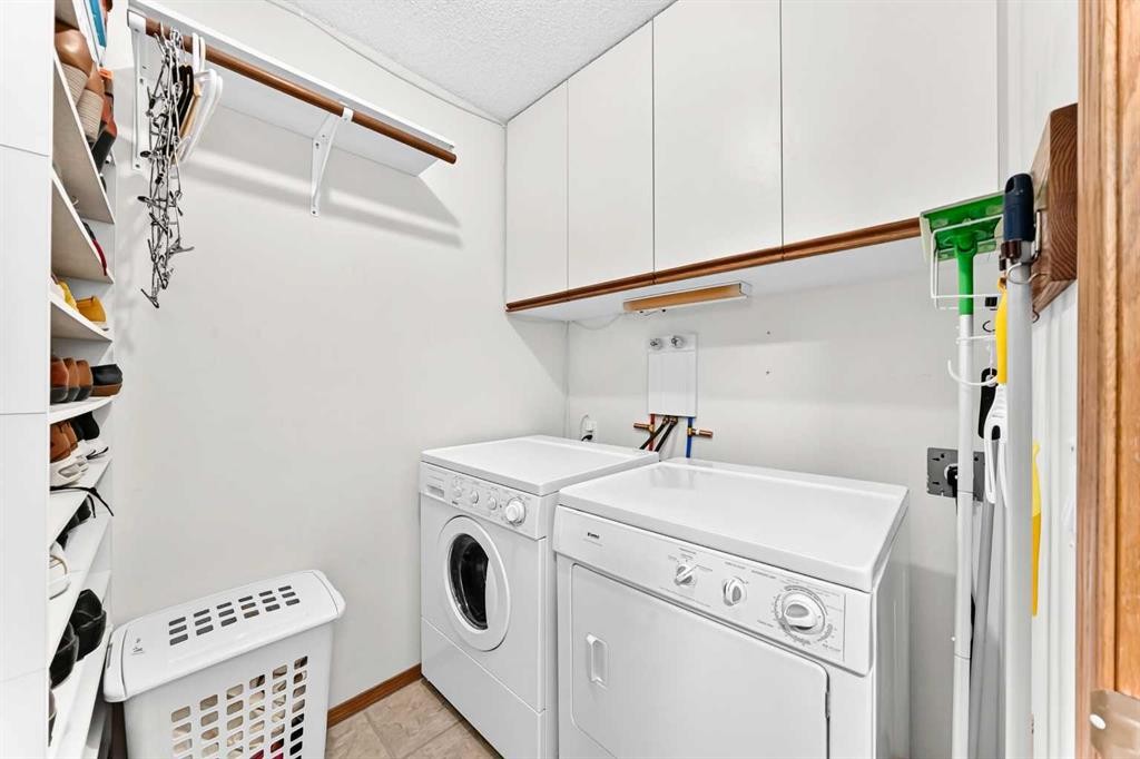 127 Edgebrook Circle Nw, Calgary, AB