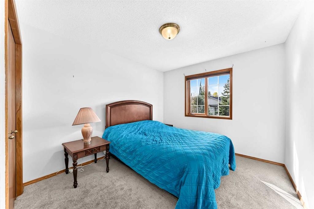 127 Edgebrook Circle Nw, Calgary, AB