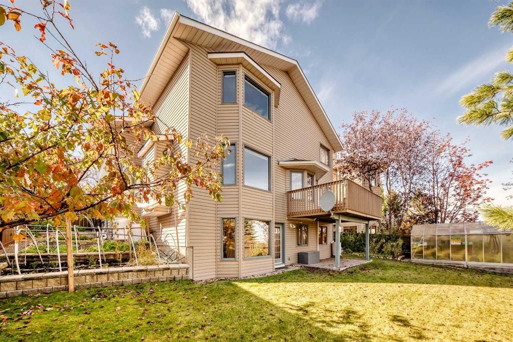 127 Edgebrook Circle Nw, Calgary, AB