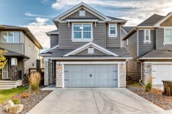 51 Cougar Ridge Close SW Calgary, AB T3H 4E5