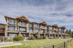 17-181 Rockyledge View NW Calgary, AB T3G 6B1